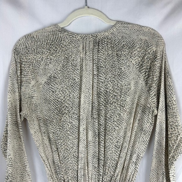 Rails Jasmine Cream Snakeskin Print Smocked Waist V Neck Mini Dress Size XS XS - Picture 9 of 11